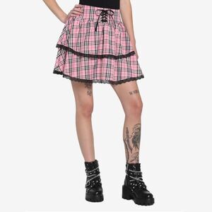 Hot topic Pink and Black Plaid Pastel Goth Lace-Up Lolita Tiered Skirt | Size M